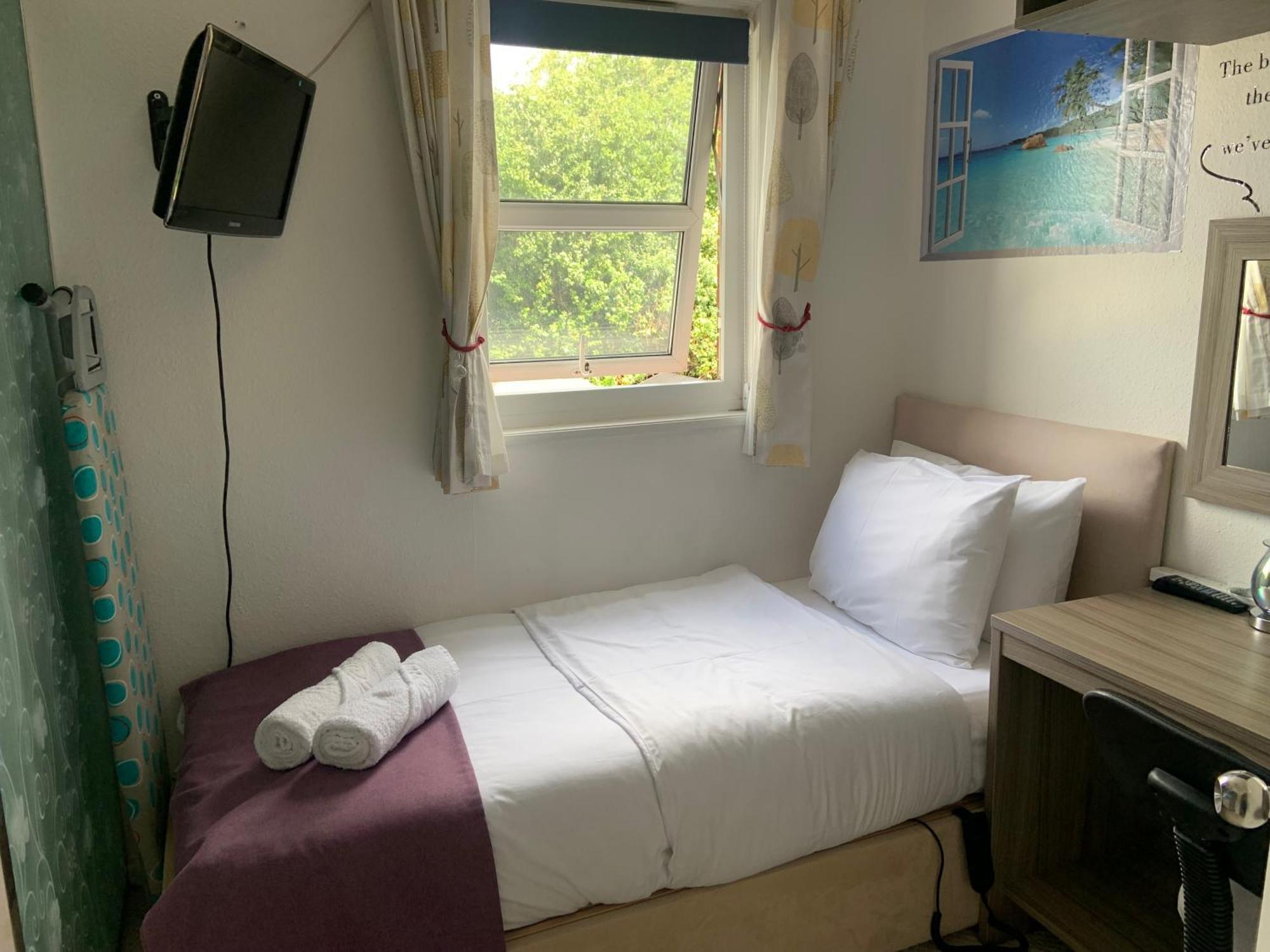 Enjoy Your Stay At Chorley Road Droitwich Spa Exterior foto
